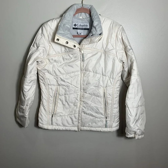 Columbia Jackets & Blazers - Columbia White Insulated Jacket Coat Women's Size Medium Full Zip Faux Fur